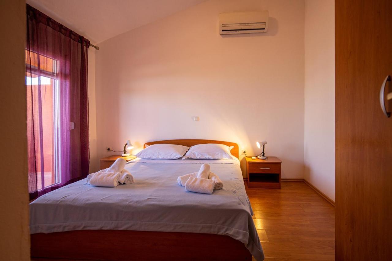 Apartments By The Sea Pasman - 8274 Exterior foto
